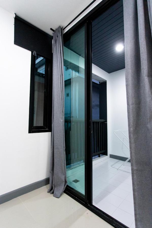 Estúdio Apartamento de 45m2 com 1 banheiro privativo em Silom Banguecoque Exterior foto